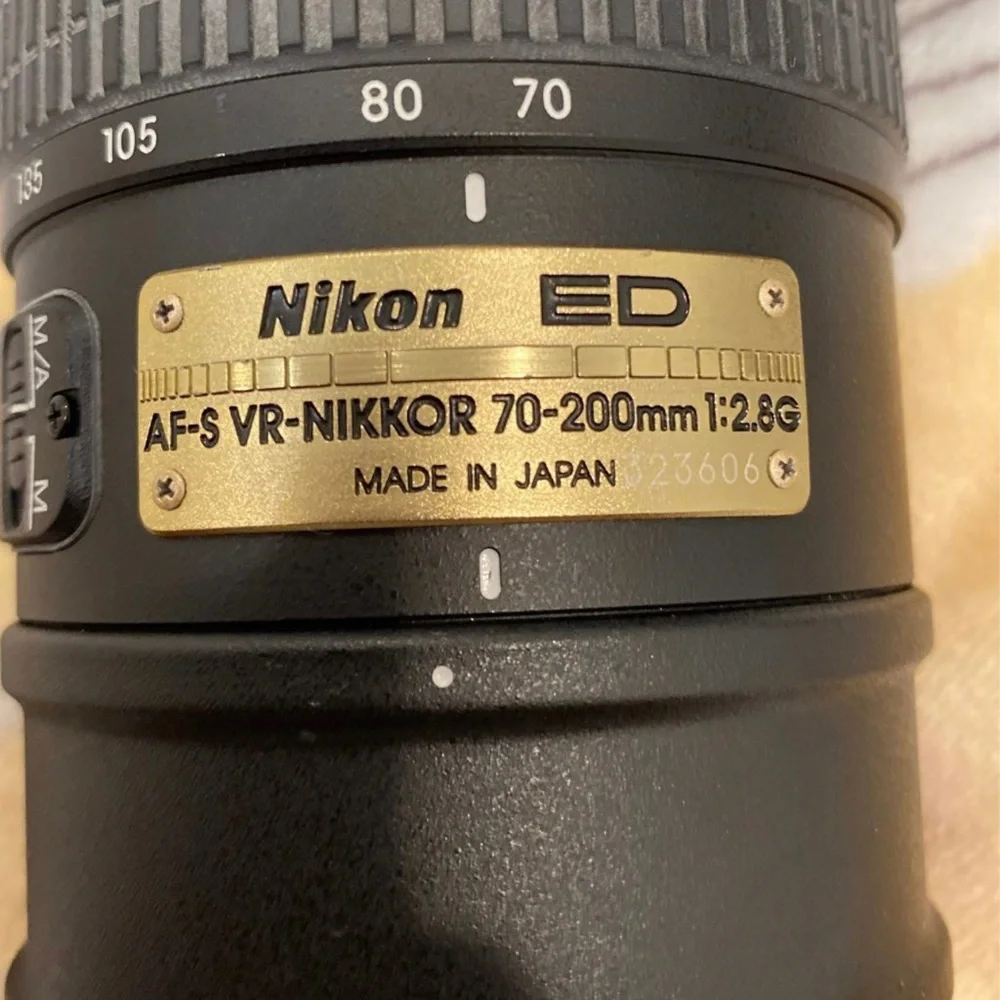 Nikon AF-S VR-NIKKOR 70-200mm 1:2.8G LENS